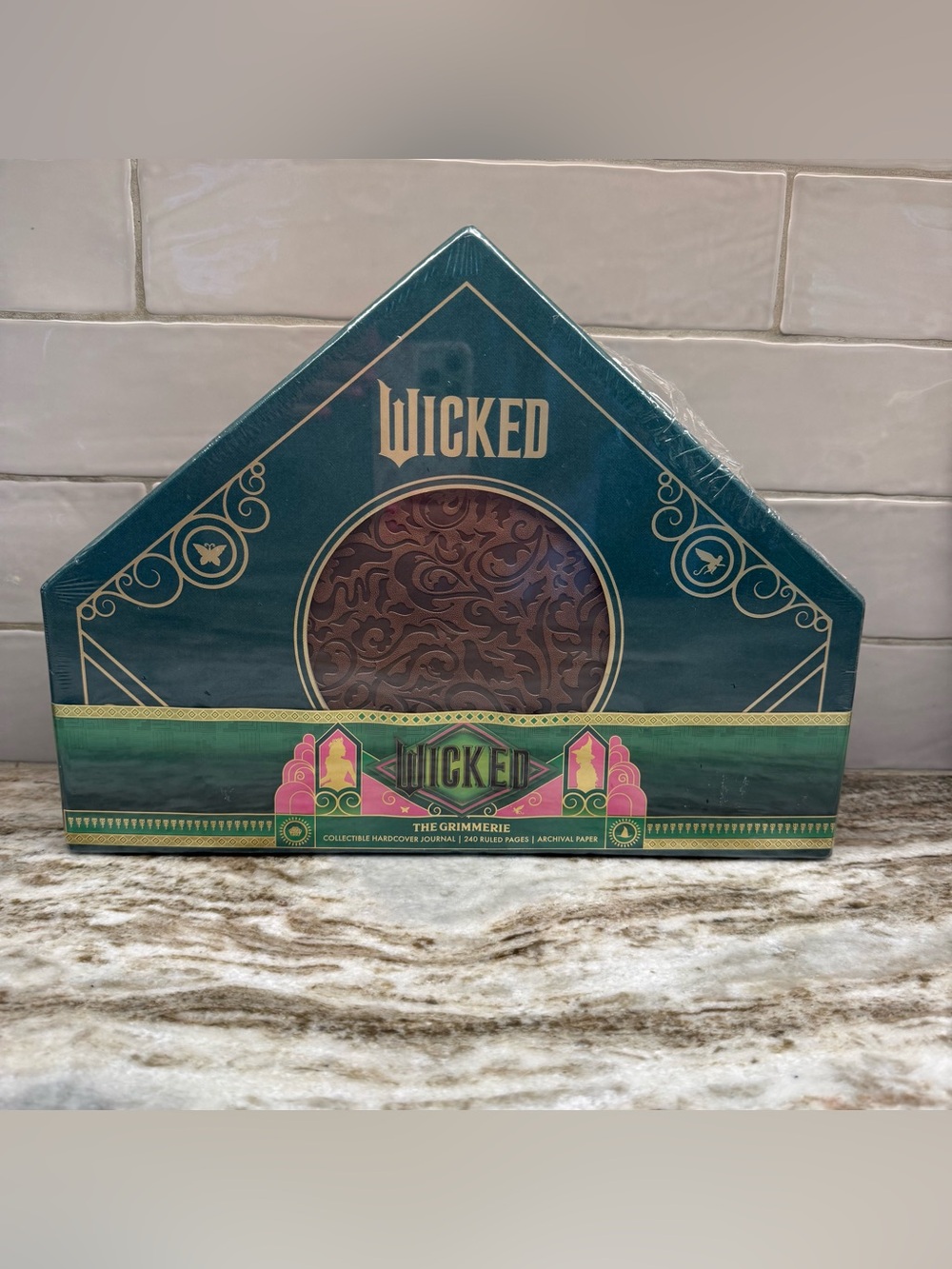 WICKED: THE GRIMMERIE COLLECTIBLE HARDCOVER JOURNAL INSIGHTS EDITIONS SEALED